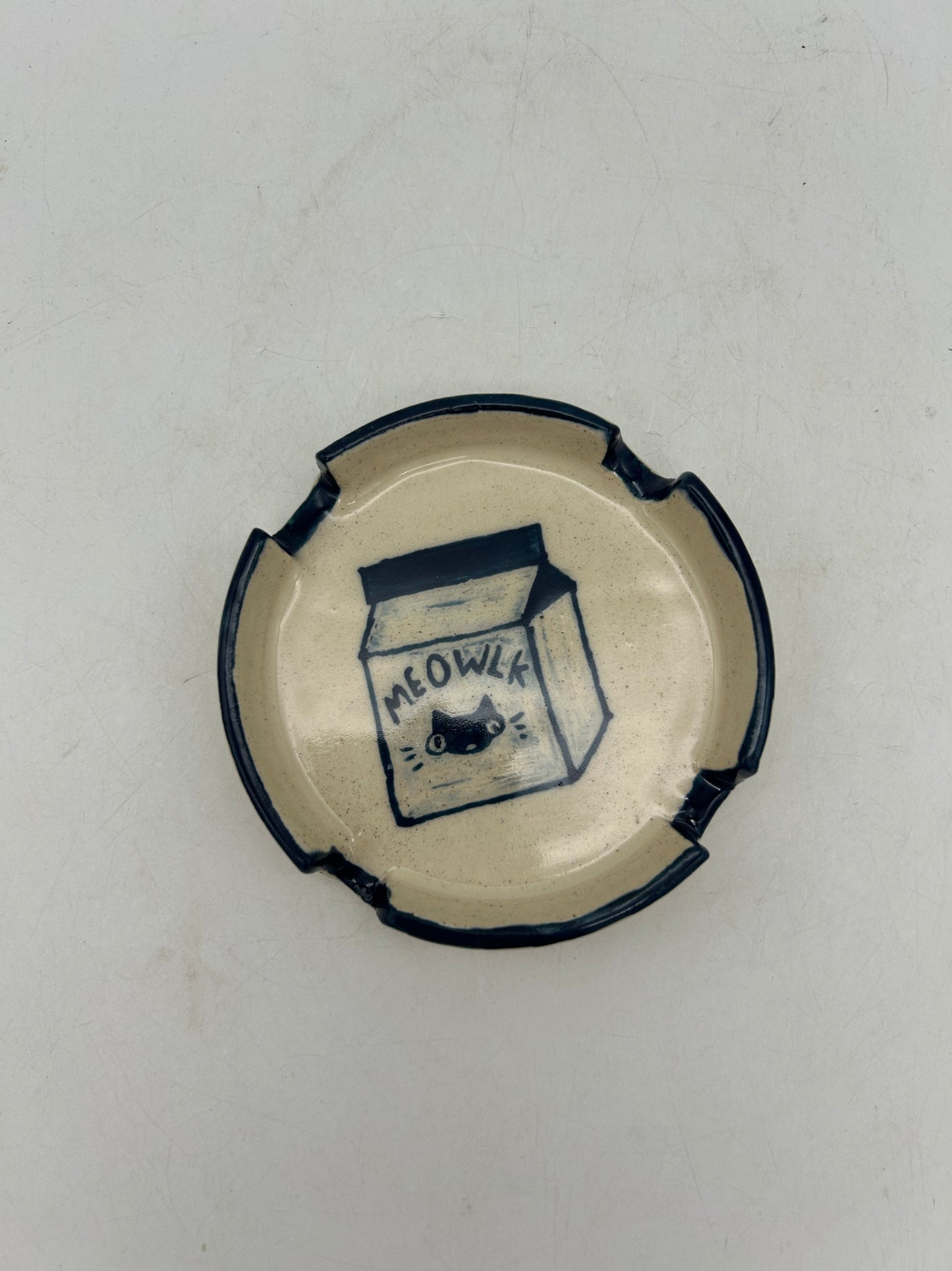 Meowlk Ashtray